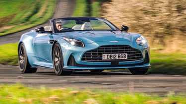 Aston Martin DB12 Volante